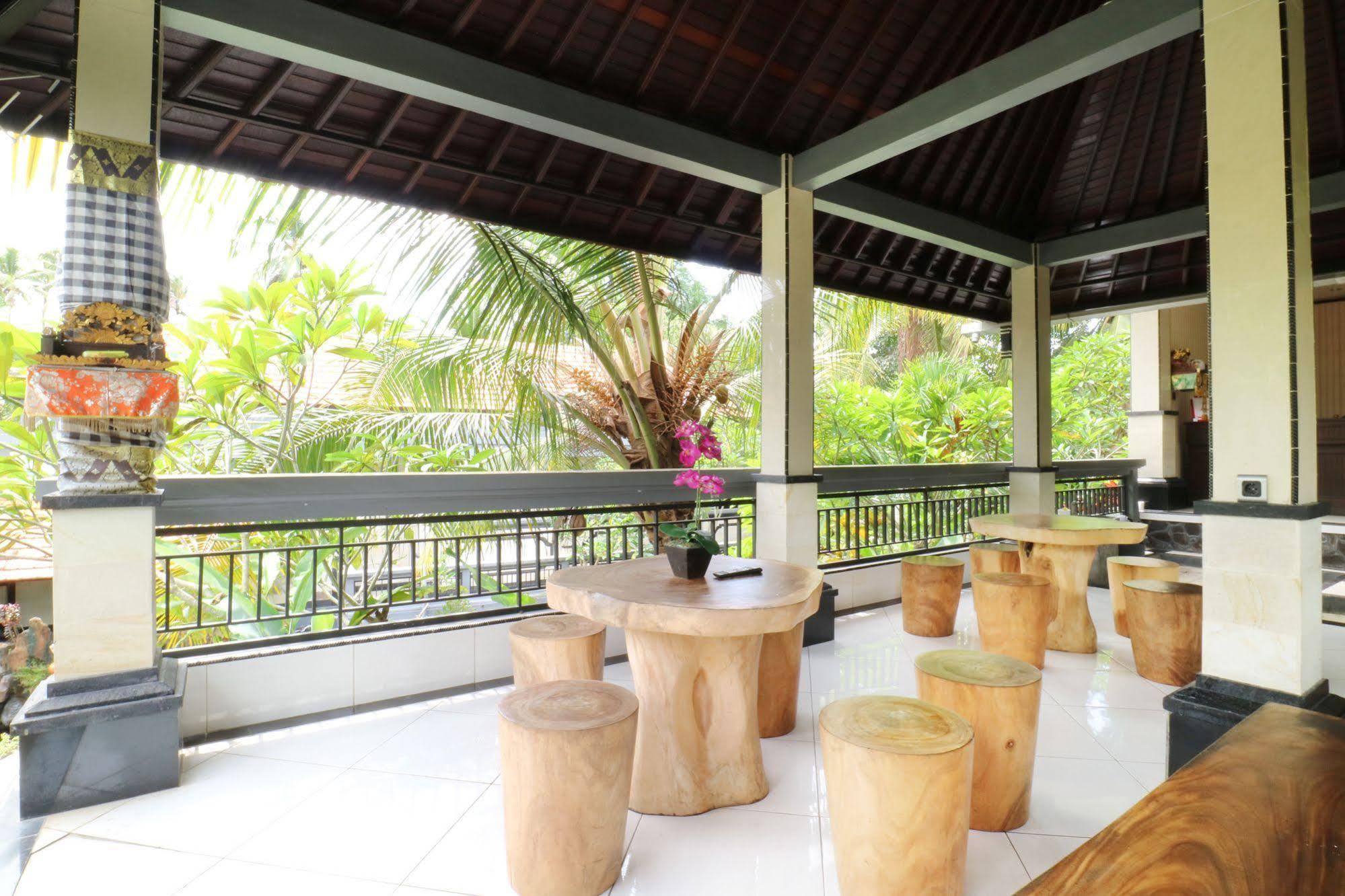 Oyo 91925 Ijo Eco Lodge Hotel Mengwi Ngoại thất bức ảnh
