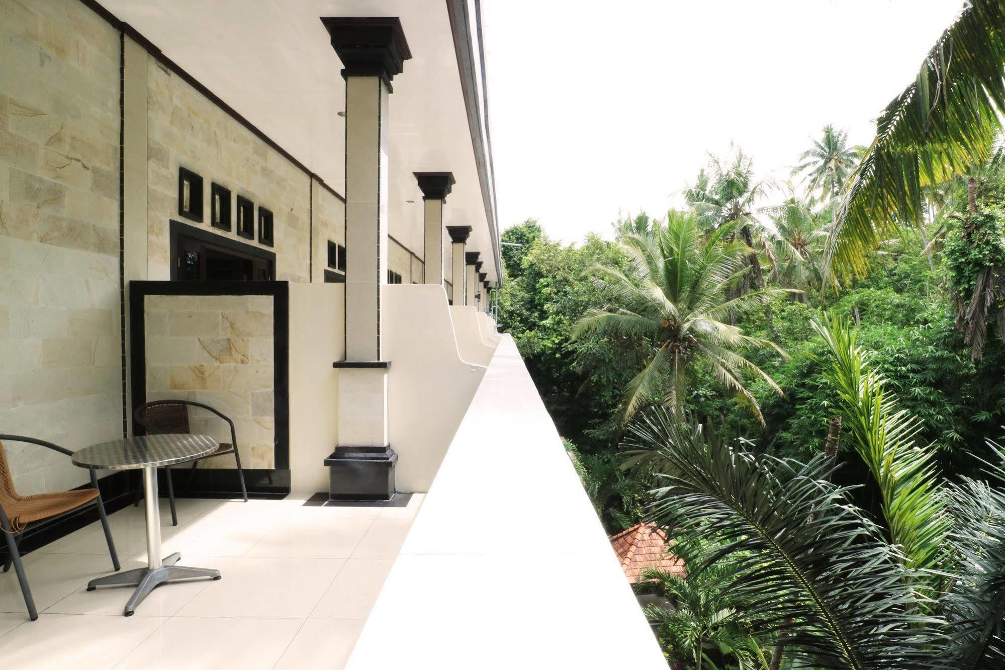 Oyo 91925 Ijo Eco Lodge Hotel Mengwi Ngoại thất bức ảnh