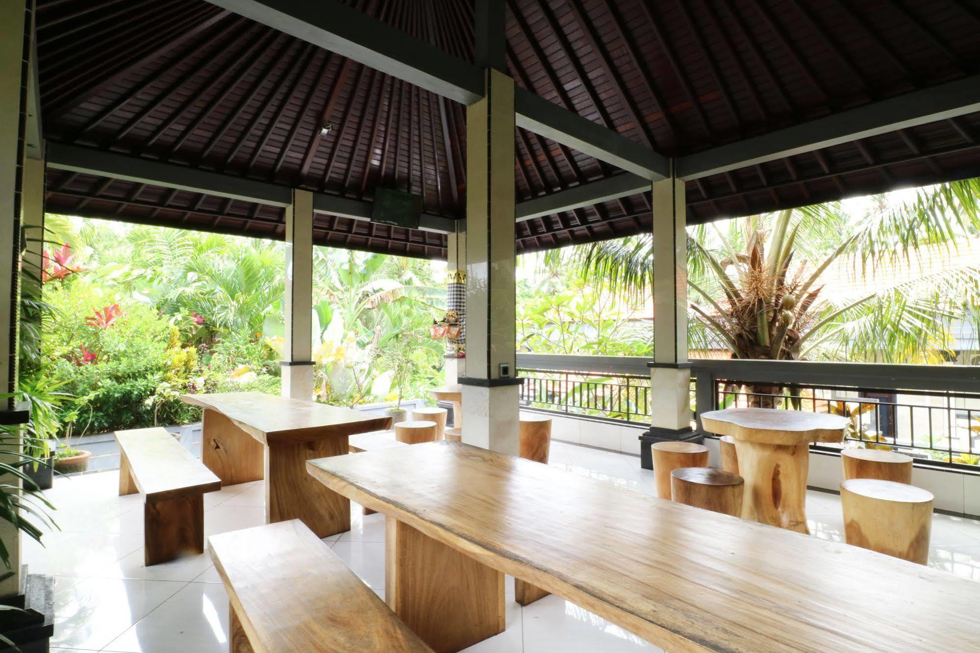 Oyo 91925 Ijo Eco Lodge Hotel Mengwi Ngoại thất bức ảnh